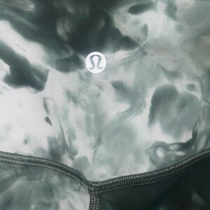 LULULEMON ATHLETICA ALLIGN HIGH RISE LEGGINGS 4 RLT2-50